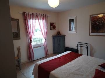 Chambre D’hôte pour 2 Personnes dans Saint-Hilaire-d'Ozilhan, Région de Nîmes, Photo 4