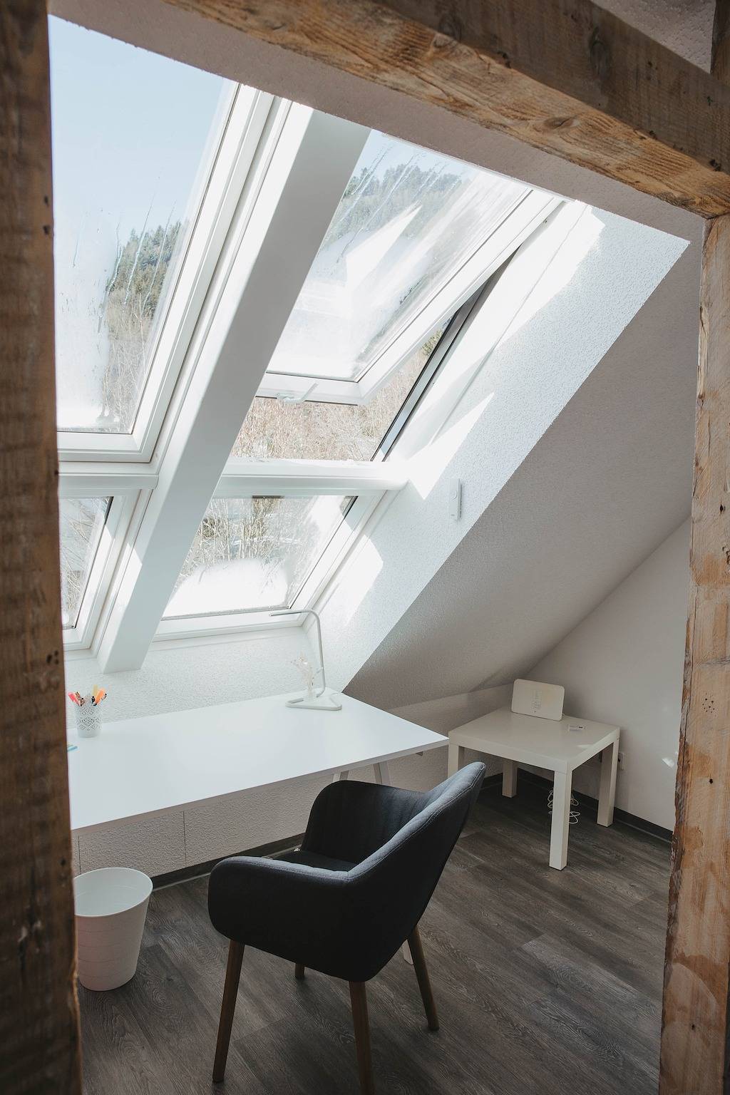 Appartamento intero, Appartamento 'Ferienwohnung Wunderbar' con vista sulle montagne, terrazza privata e Wi-Fi in Bad Wildbad, Nordschwarzwald