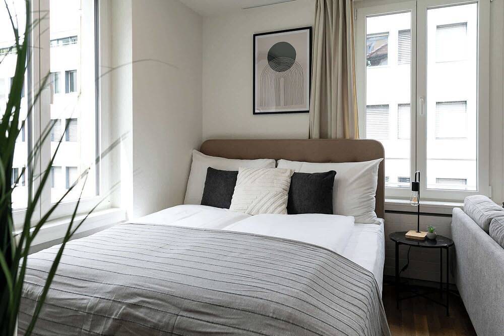Entire apartment, Studio Vadian with Parking lot in St. Gallen, Zurich Prealps