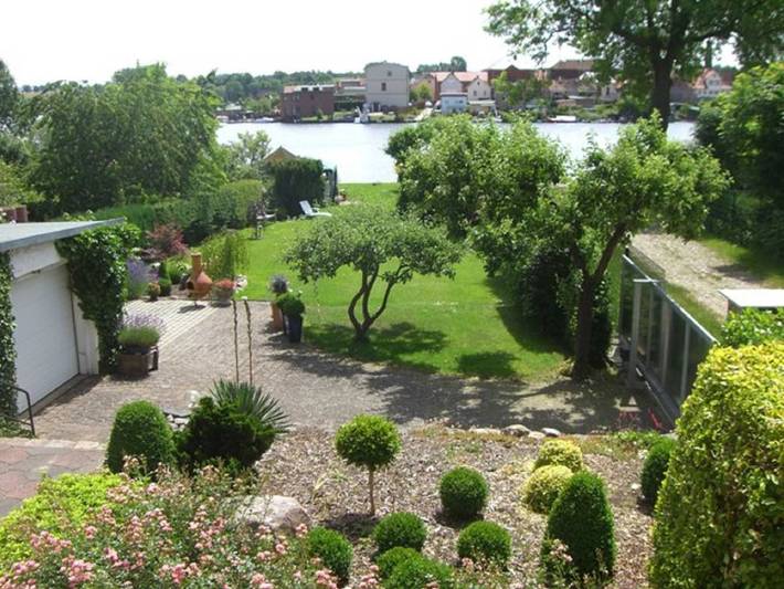 Ganze Ferienwohnung, Ferienwohnung mit Seezugang - ruhig gelegene Ferienwohnung mit direktem Seezugang in Malchow, Fleesensee