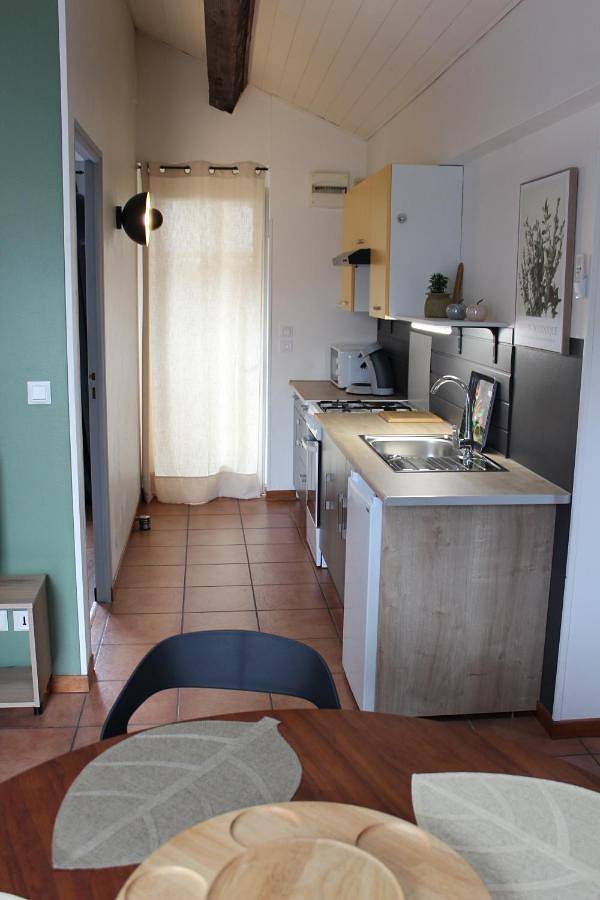 Location de vacances pour 2 personnes, avec vue et jardin, animaux acceptés à Cuxac-Cabardès - 3