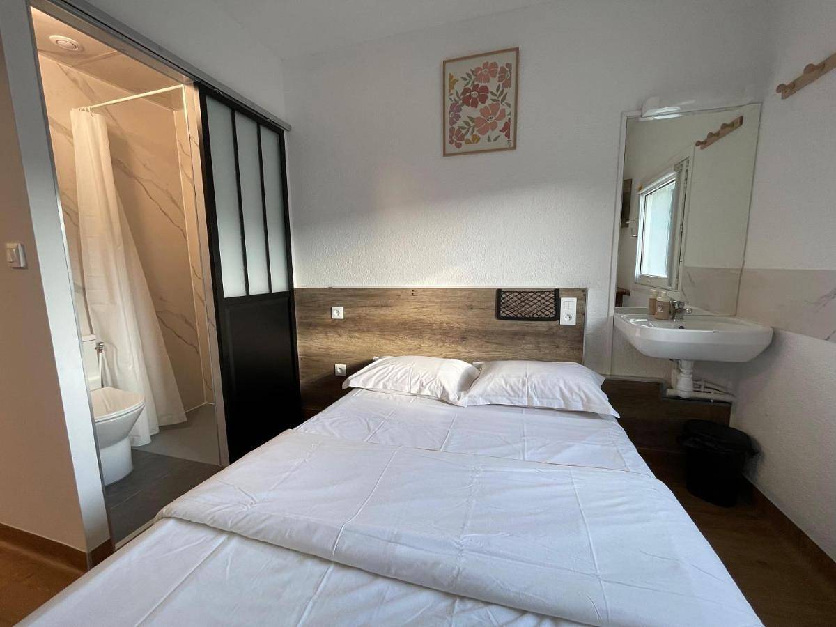 Hotel Thania in Frontignan, Côte méditerranéenne (France)
