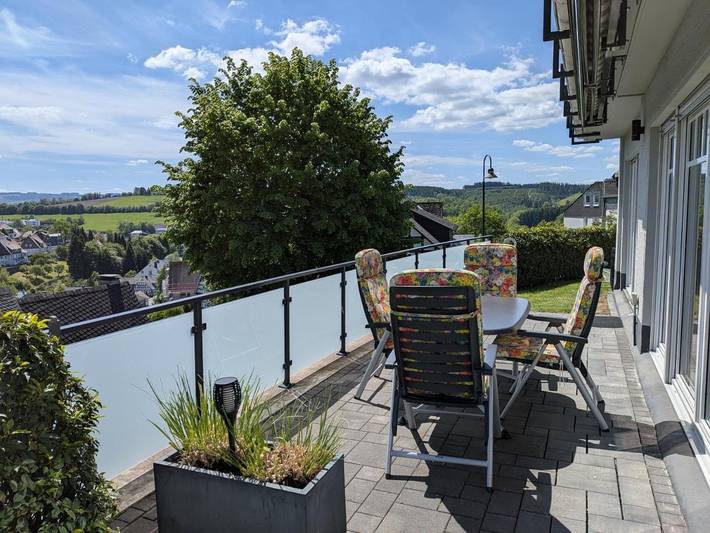 Ferienwohnung für 3 Personen, mit Terrasse und Ausblick in Bad Fredeburg