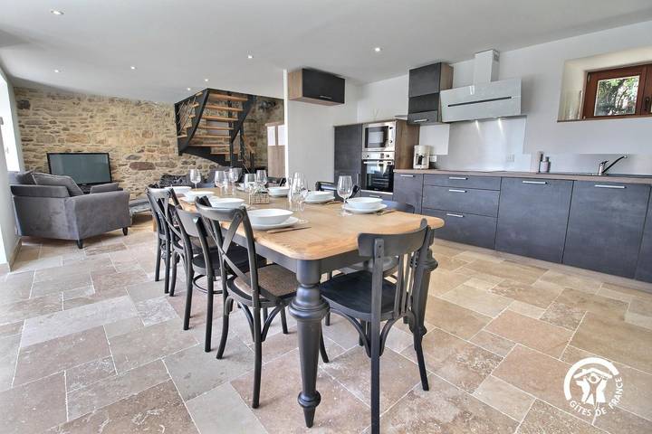 Gîte pour 10 personnes, avec terrasse et jardin à Landévant - 3