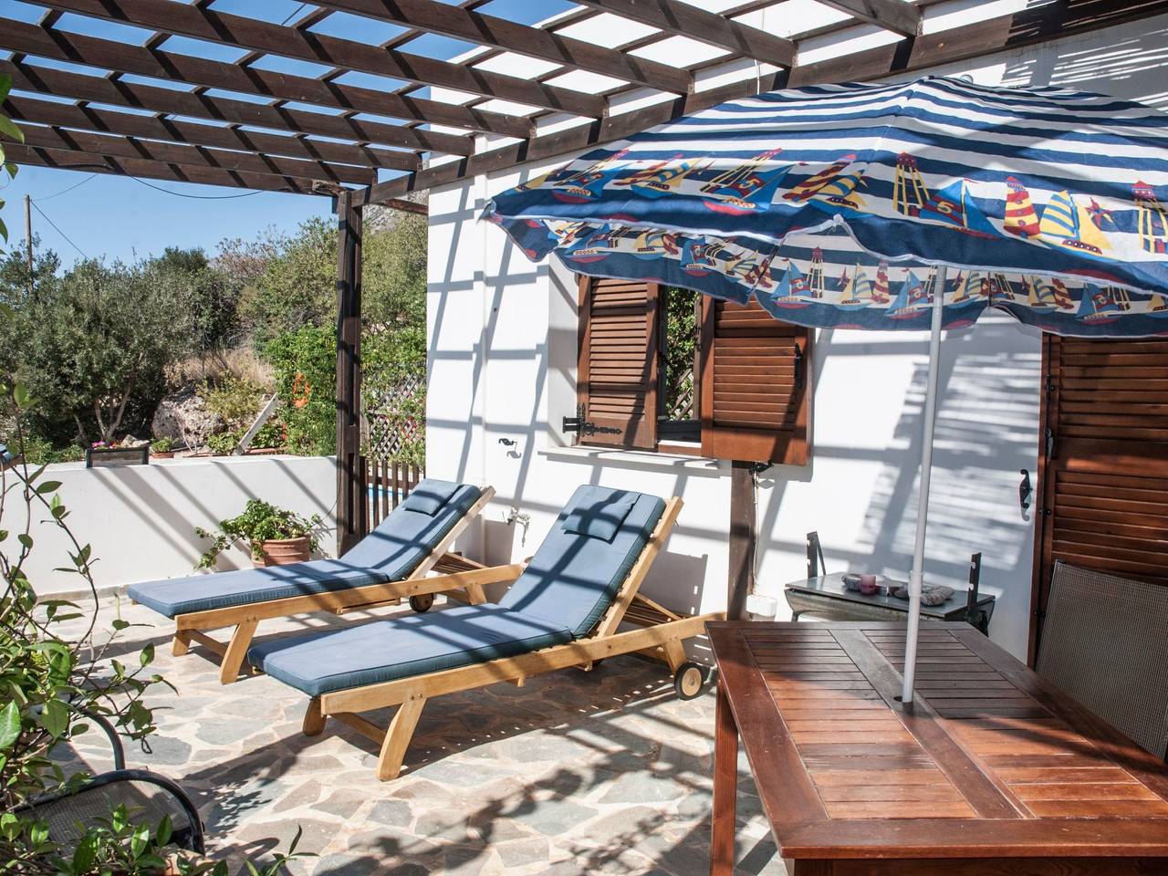Versteckte Villa mit Pool und herrlichem Blick über die Bucht von Mirabelle und in Lasithi