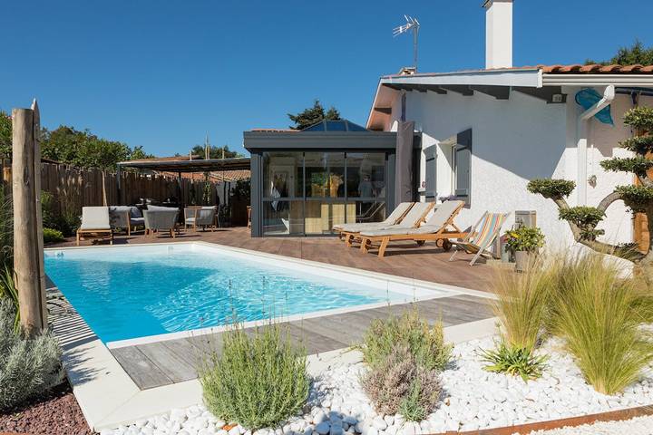 Chambre d’hôte pour 2 personnes, avec jacuzzi ainsi que piscine et jardin en Gironde
