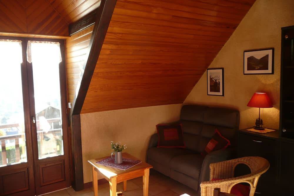 Maison indépendante-Vue dominante sur la vallée (location saisonniere) in Esquièze-Sère, Parc national des Pyrénées