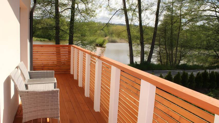 Ganze Wohnung, Ferienhaus am Mühlteich, Balkon & Terrasse in Föritztal, Region Sonneberg