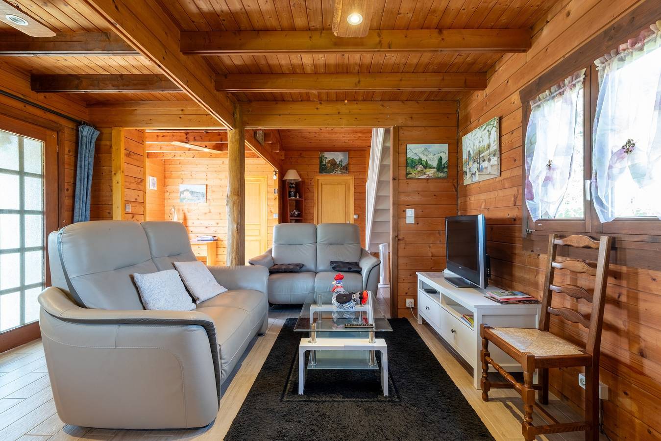 Chalet 'Chez Monique' met bergzicht, privéterras en wifi in Le Val-d'Ajol, Parc naturel régional des Ballons des Vosges