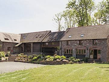 Cottage for 10 People in Powys, Mid-Wales, Photo 1