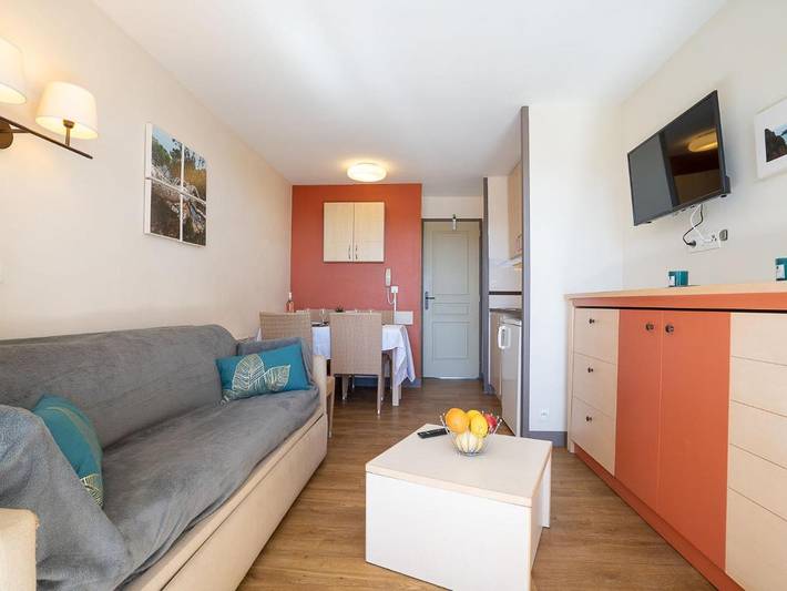 Gîte pour 4 personnes, avec piscine ainsi que jardin et terrasse, animaux acceptés dans Gare Du Dramont - 2