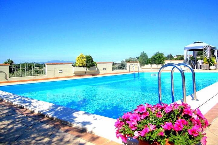 Agriturismo für 5 Personen, mit Pool und Garten sowie Whirlpool in der Toskana