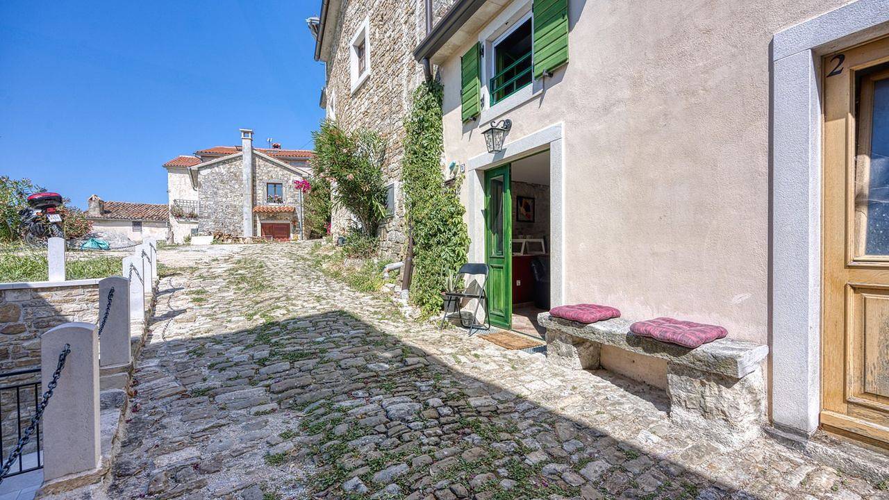 Ganze Ferienwohnung, Ferienwohnung für 4 Personen (60 m²) in Motovun in Motovun, Zentralistrien