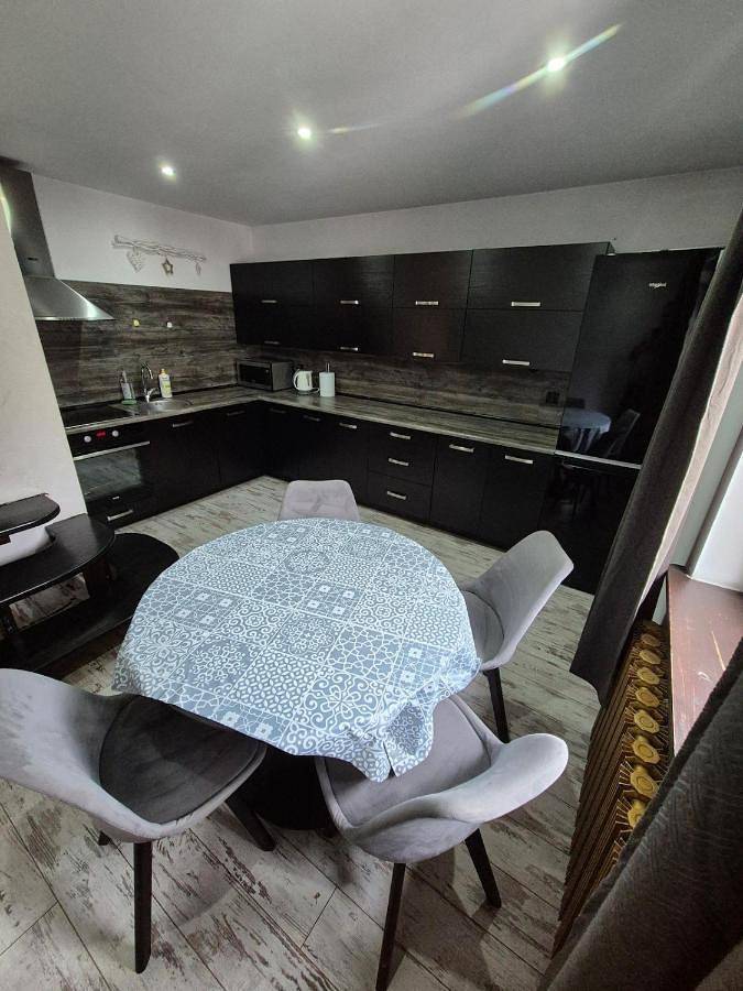 Apartament wakacyjny dla 16 osób, z balkon i widok - 1