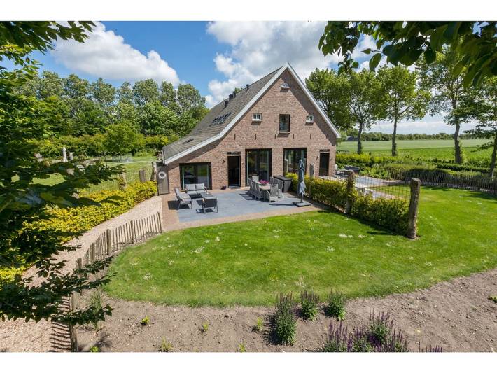 Ferienhaus für 15 Personen, mit Terrasse und Garten, kinderfreundlich in Vrouwenpolder