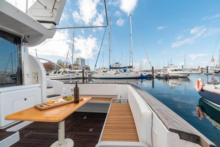 Boot für 4 Personen, mit Ausblick und Terrasse - 1