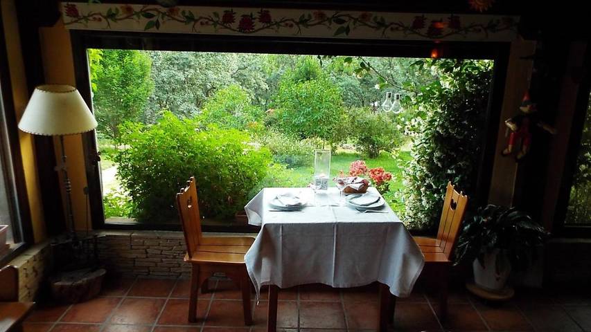 Hôtel pour 2 personnes, avec jardin ainsi que piscine et vue à Arenas de San Pedro - 3