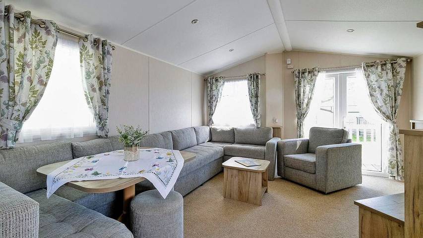 Holiday letting for 6 people, with pool and terrace on the Isle of Wight