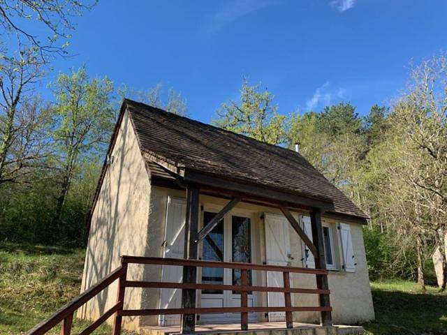 La Colline aux Chalets, Jaccuzi, Sauna in Saint-Chamarand, Quercy