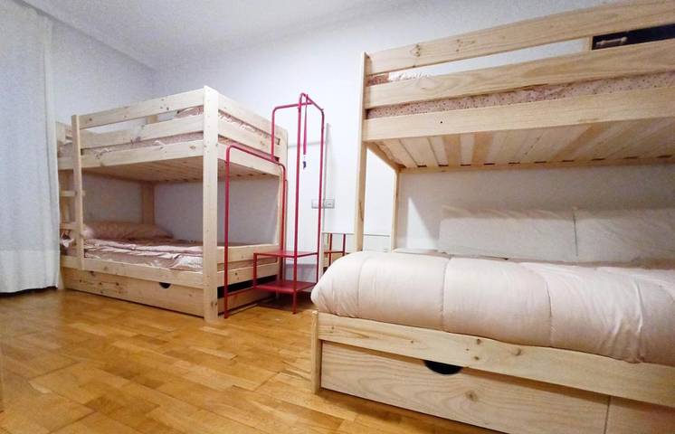 Ferienwohnung für 5 Personen, mit Pool und Ausblick sowie Terrasse - 1