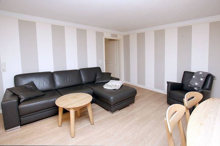 Ganze Wohnung, Ferienwohnung in Wyk, mit 3- Zimmer auf ca. 45m² im Eg eines Reetdachhauses in Wyk auf Föhr (Stadt), Wyk auf Föhr