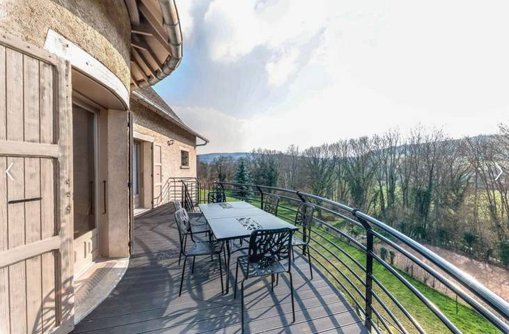 Charmantes Ferienhaus 'Le Gîte De La Tour' mit privater Terrasse, Garten und Wlan in Bressieux, Isère