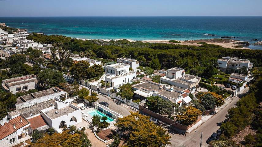 Casa vacanza per 10 persone, con Terrazza e Giardino nonché Piscina a Torre Specchia Ruggeri