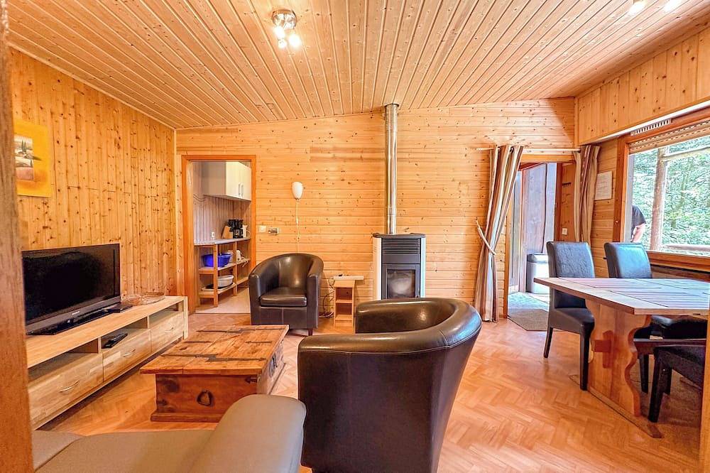 Schönes Holzhaus auf dem Lande in Brandscheid, Naturpark Hohes Venn-Eifel