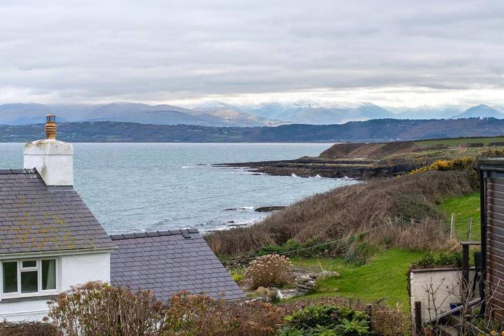 Holiday rental for 4 people, with Balcony and Terrace as well as Garden and Pool in Moelfre