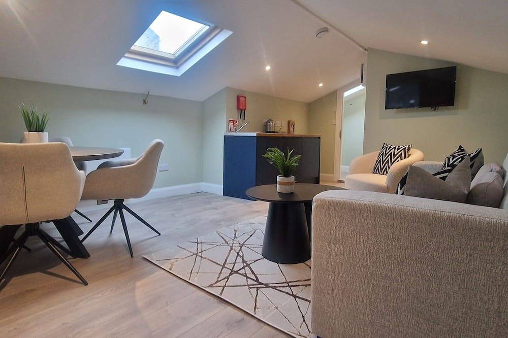 Geheel appartement, Upgraded Loft Style Duplex at Rathmines Village in Dublin, County Dublin