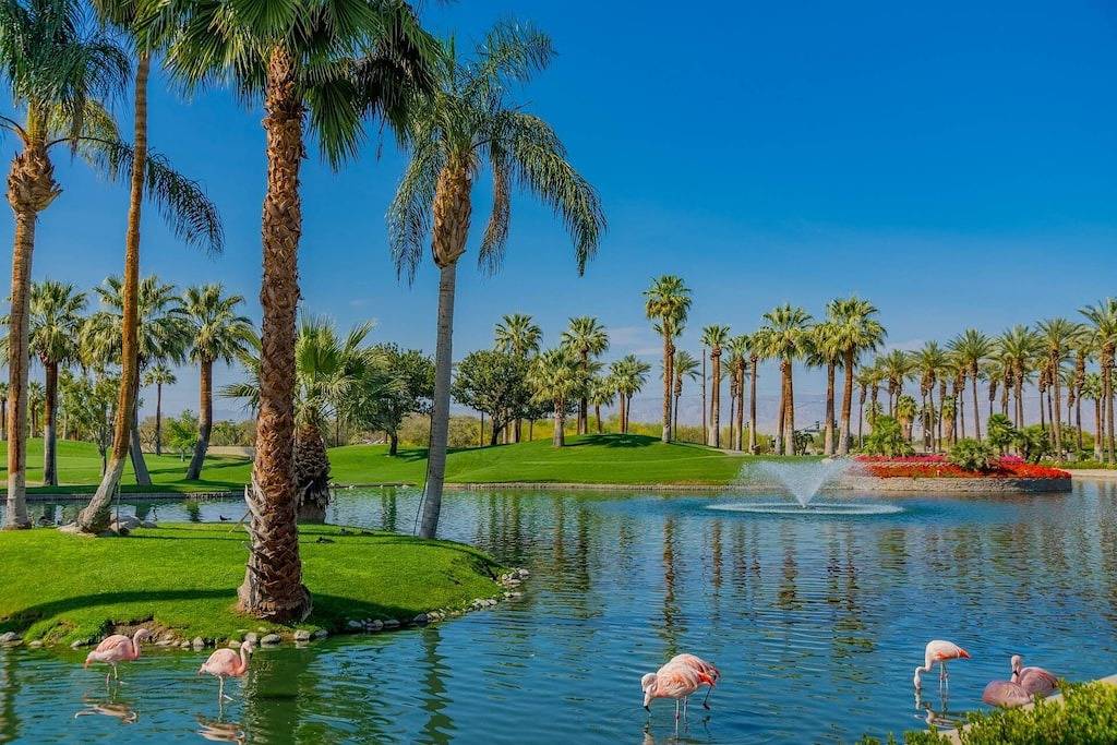 Ganze Wohnung, Remodeled Condo at Rancho Las Palmas! Fairway & Mountain Views! in Rancho Mirage, Coachella Valley