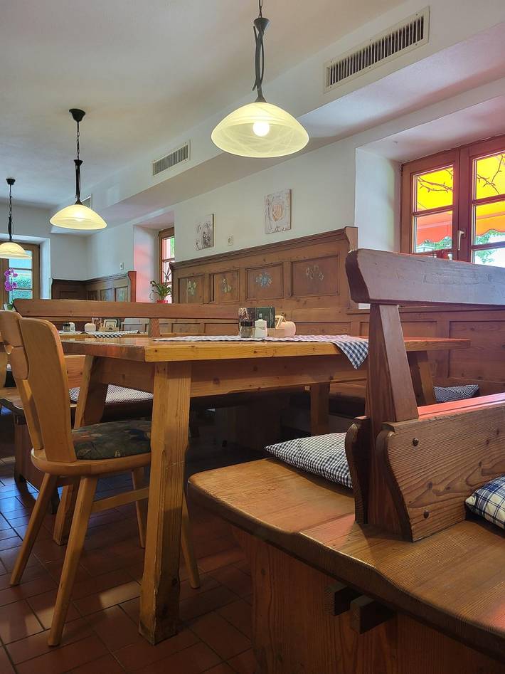 Gasthaus Staufenbrücke - Doppelzimmer/Dusche mit eigenem Etagen Wc ohne Frühstück in Bad Reichenhall, Bayerische Alpen