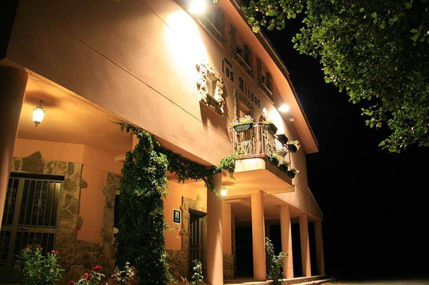 Hostal Rural los Alisos in Navalonguilla, Provincia de Ávila