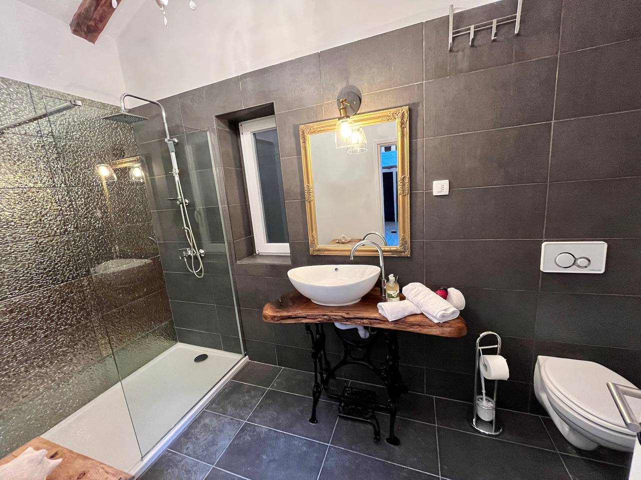 Ganze Ferienwohnung, Loft Apartment 127qm Center Sea view Rijeka in Rijeka, Primorje-Gorski Kotar