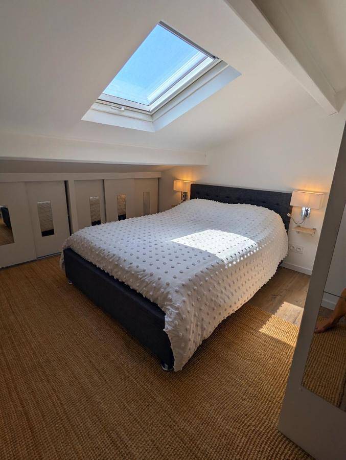 Appartement entier, Évasion au calme - Duplex cosy avec piscine & tennis in Saint-Vallier-de-Thiey, Côte méditerranéenne (France)