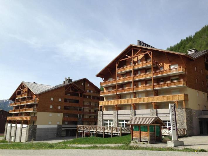 Appart’hôtel pour 4 personnes, avec bassin pour enfant ainsi que sauna et piscine, animaux acceptés à Allos - 2