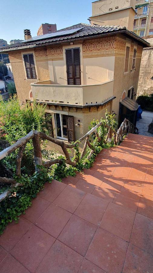 Villa per 8 persone, con panorama e giardino a Genoa
