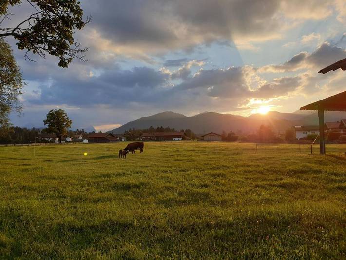 Ferienwohnung für 2 Personen, mit Balkon und Terrasse sowie Garten und Ausblick in Krün - 2
