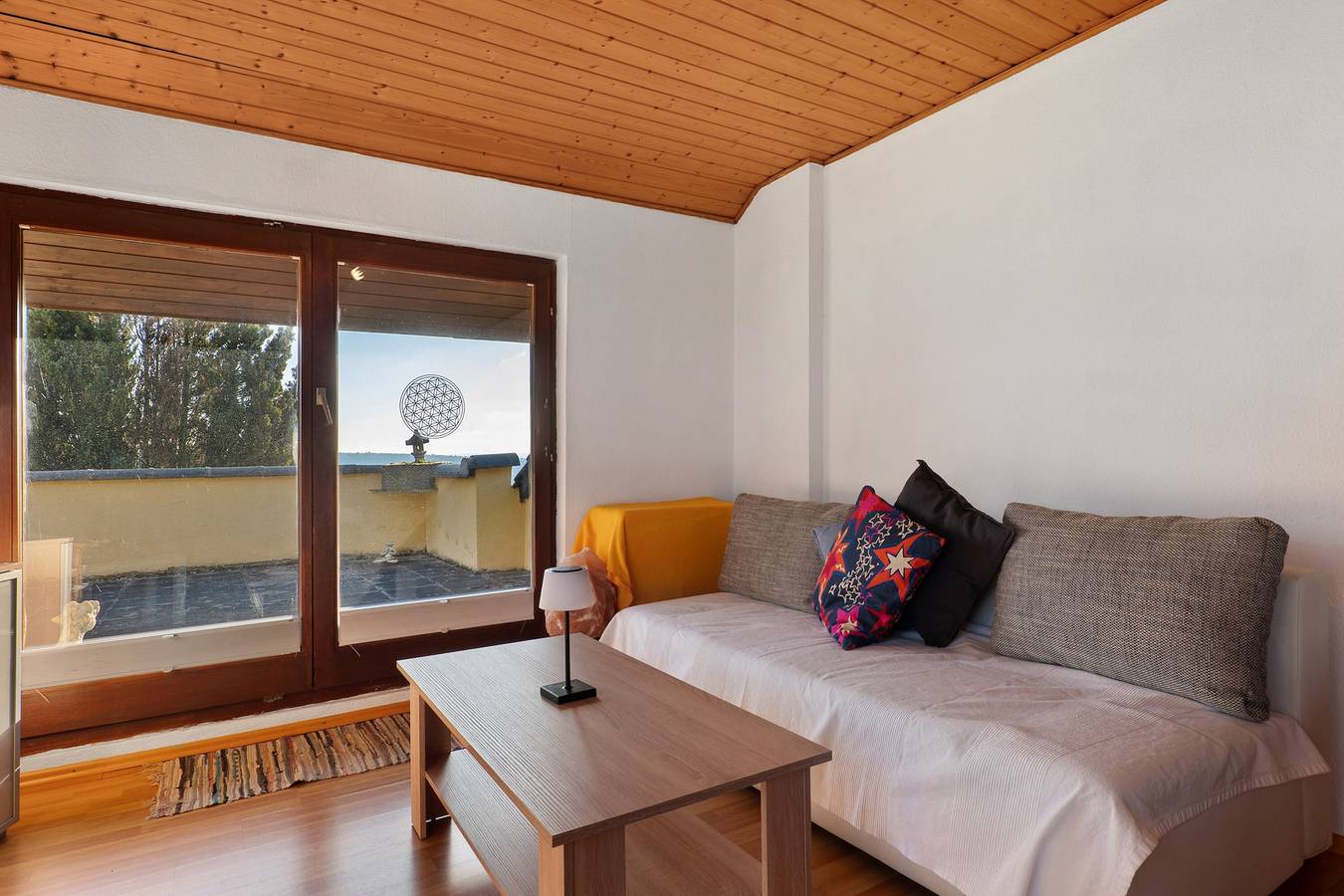 Ganze Wohnung, Ferienwohnung 'Schöne Aussicht' mit Privatterrasse und Wi-Fi in Gemmrigheim, Kraichgau