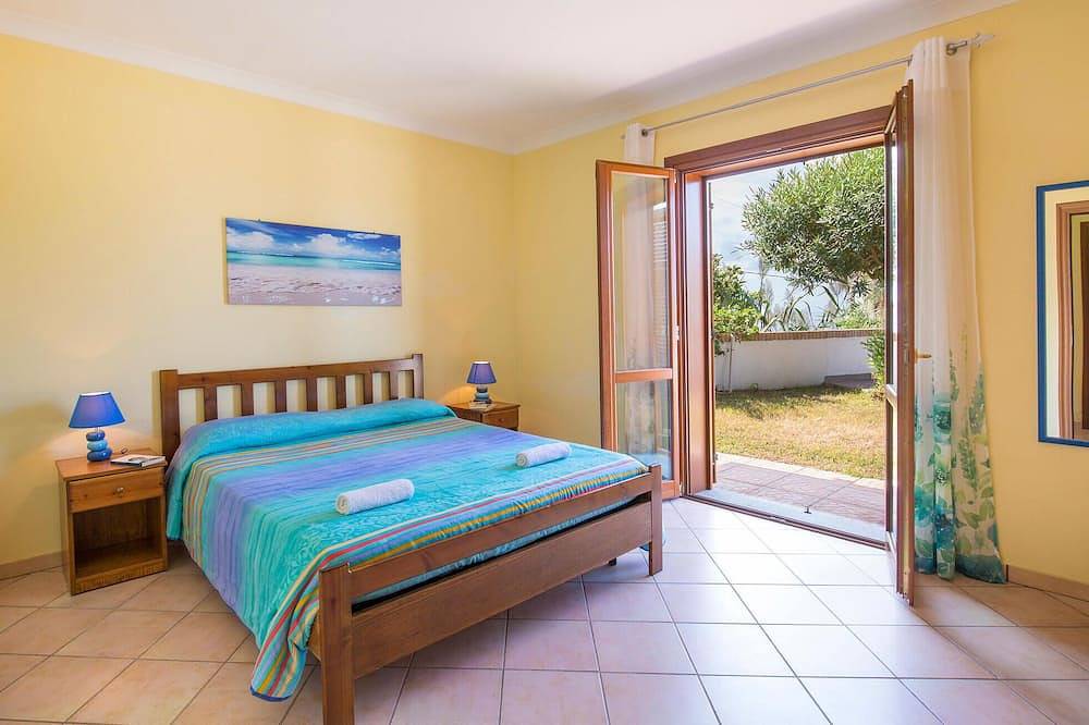 Maison de 2 chambres acceptant les. in Joppolo, Province de Vibo Valentia