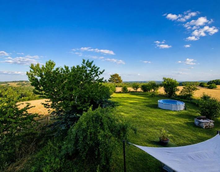 Location de vacances pour 11 personnes, avec vue ainsi que jardin et piscine dans Les Pechs-du-Vers - 2