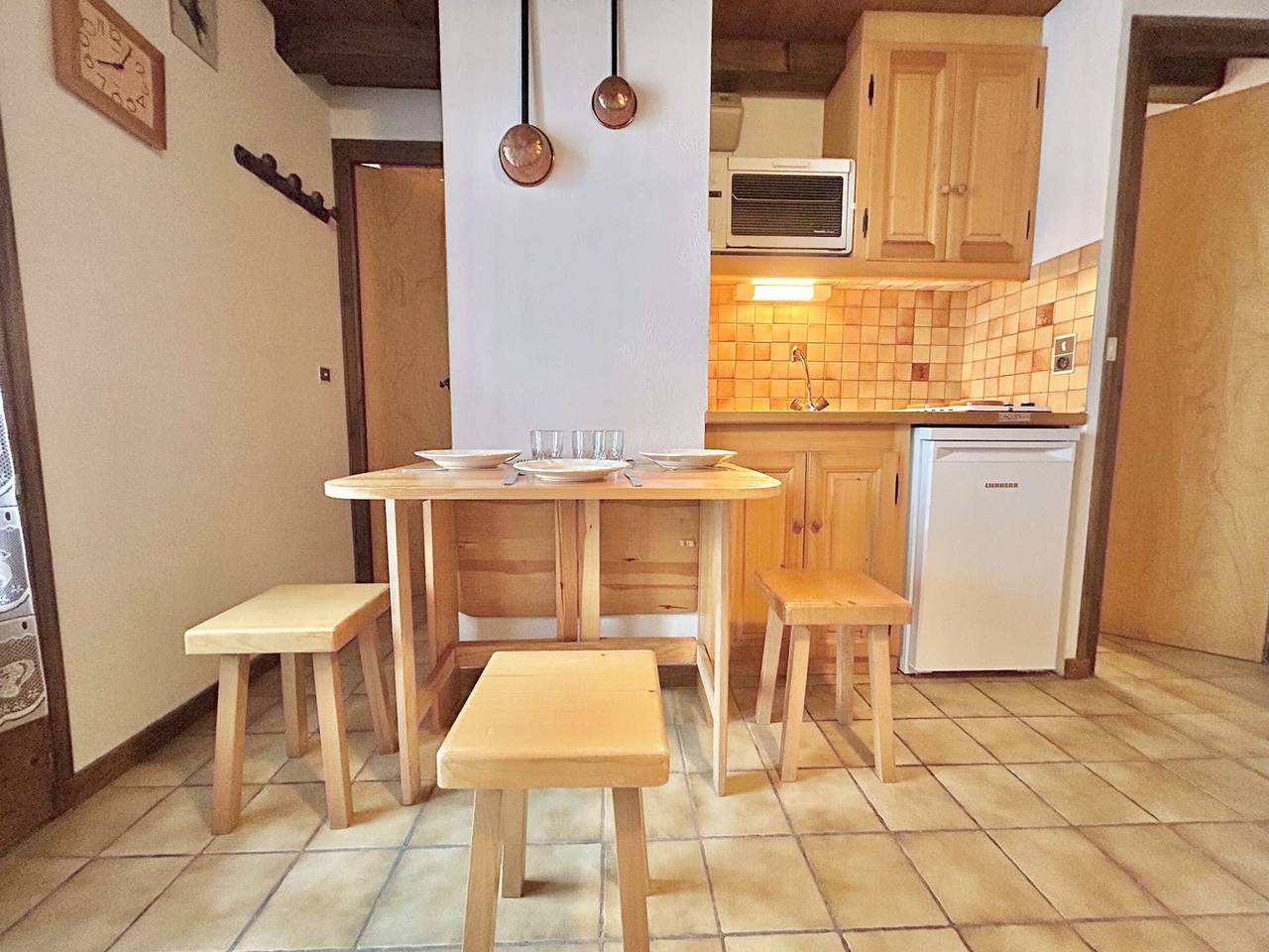 Ganze Wohnung, Studio-Cabine Charmant à Crest-Voland, Balcon, À 100m des Pistes, Parking Privé, 4 Pers. in Crest-Voland, Albertville und Umgebung