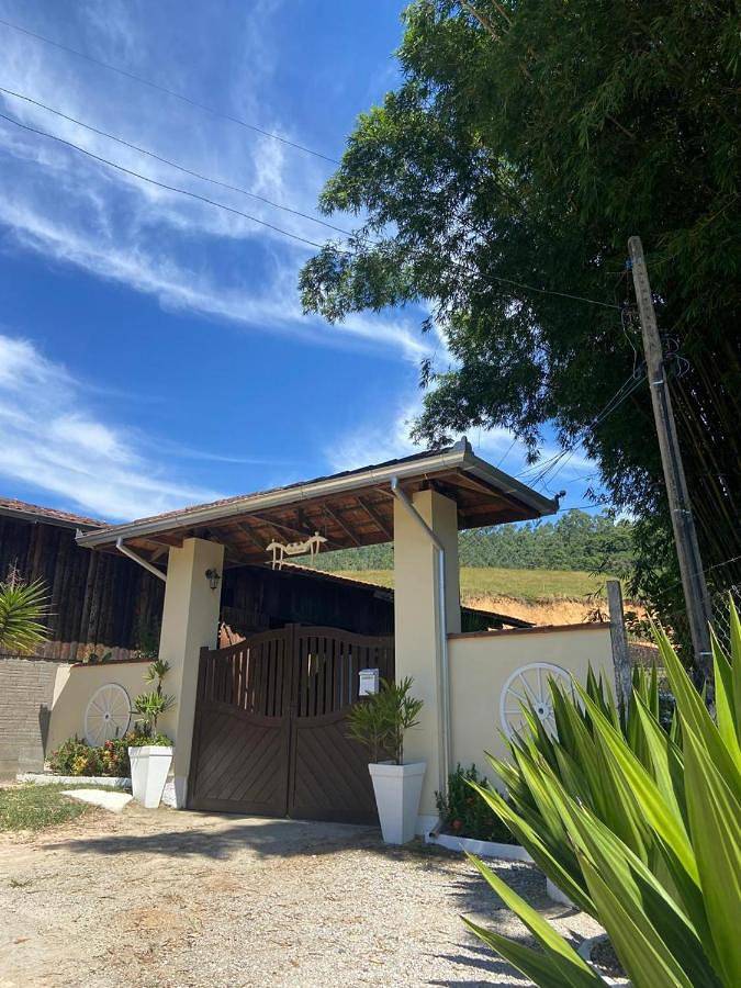 Camping para 5 personas, con jardín y vistas, Se admiten mascotas en Santa Catarina