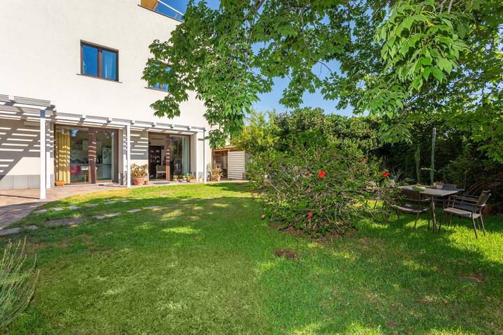 Appartamento per 8 persone, con Balcone e Giardino a Catania