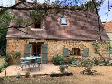 Location de vacances pour 4 personnes, avec piscine ainsi que jardin et terrasse à Florimont-Gaumier