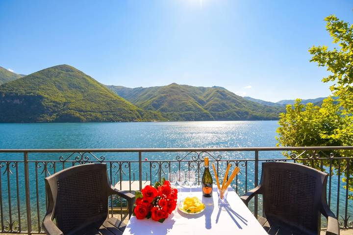 Ferienhaus für 10 Personen, mit Balkon und Terrasse sowie Kinderpool und Seeblick am Luganersee - 4