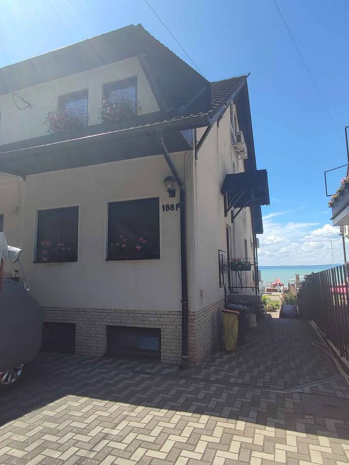 Ganze Ferienwohnung, Ferienwohnung direkt am See mit eigenem Steg in Siofok, Siófok und Umgebung