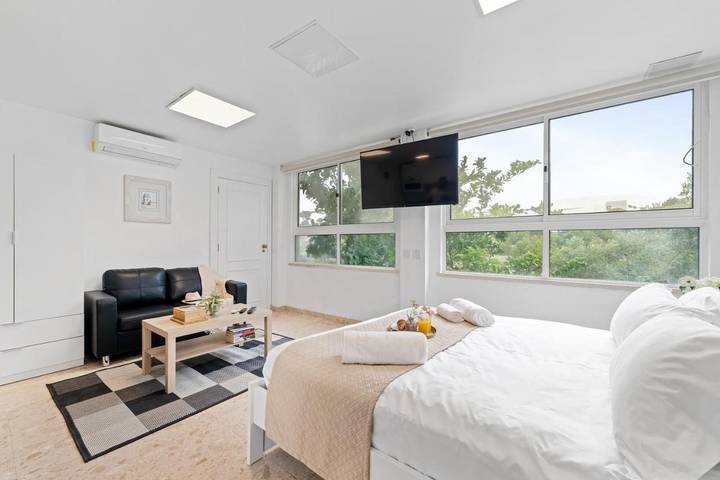 Casa rural para 2 personas, con Terraza y Jardín además de Piscina y Vistas en Estoril - 2