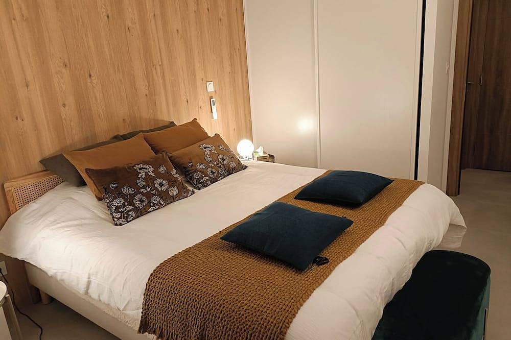 Appartement entier, Appt neuf 2-4 pers avec loggia -Piscine chauffée- bord de mer- proche Bonifacio in Pianottoli-Caldarello, Arrondissement de Sartène