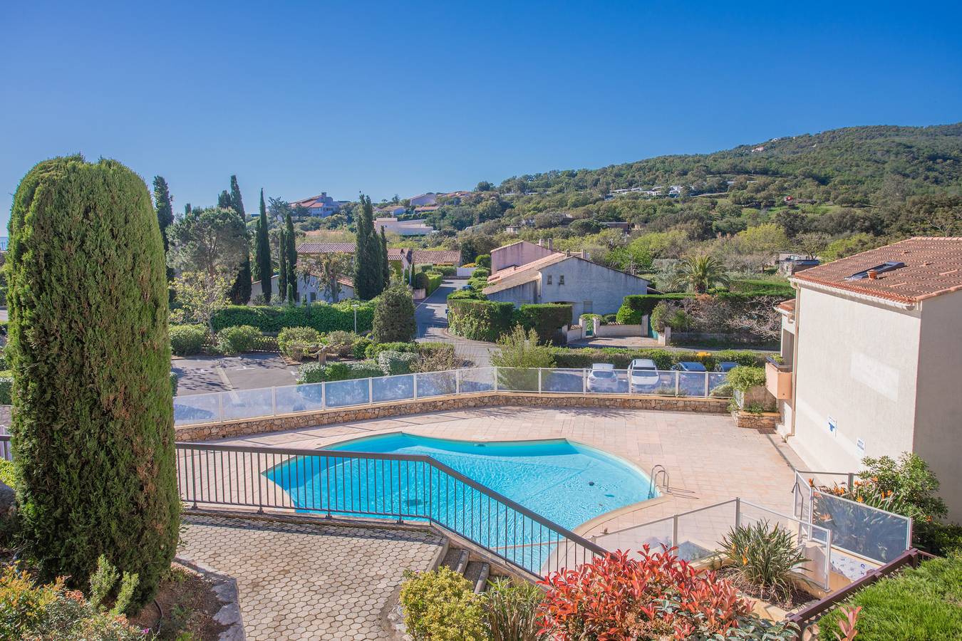 Appartement entier, Appartement de vacances "Domaine De La Gaillarde" avec piscine partagée, terrasse privée et Wi-Fi in Roquebrune-sur-Argens, Région de Draguignan